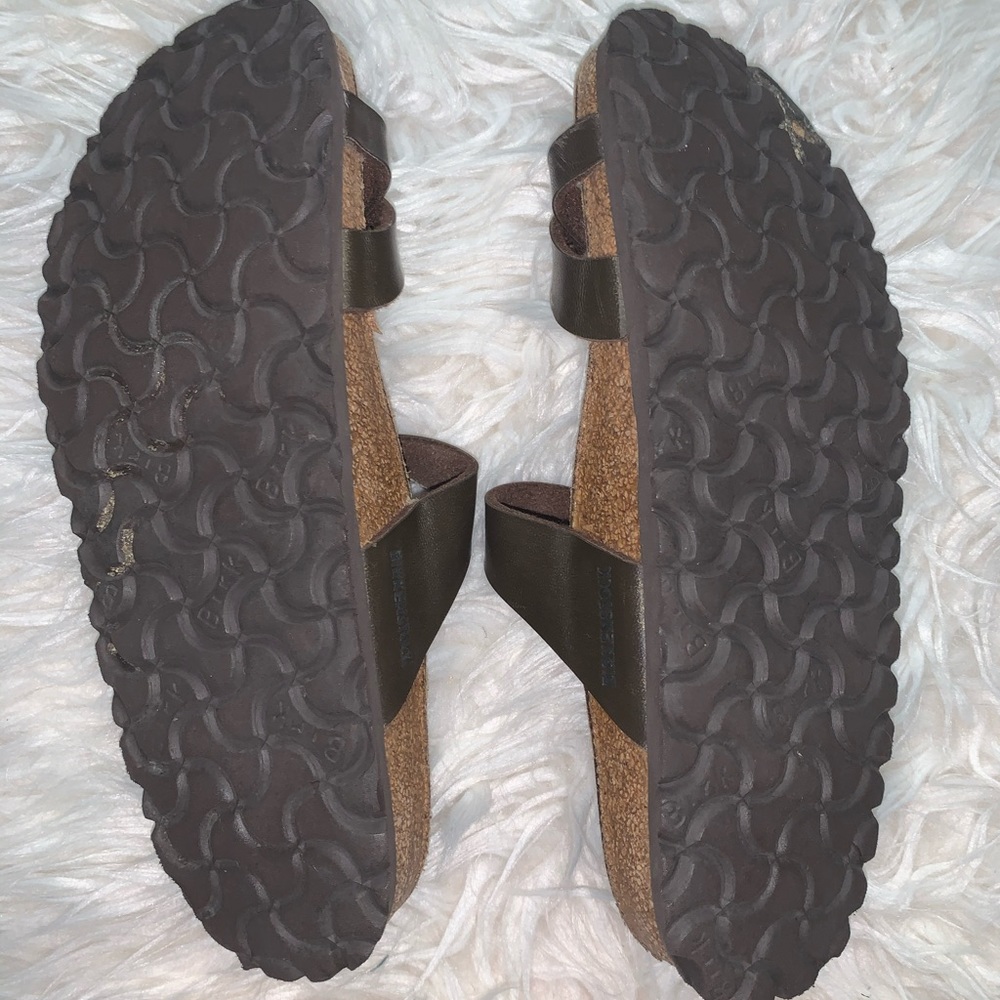 𝗕𝗶𝗿𝗸𝗲𝗻𝘀𝘁𝗼𝗰𝗸 𝘀𝗮𝗻𝗱𝗮𝗹𝘀 ☯︎︎ - Picture 3 of 6